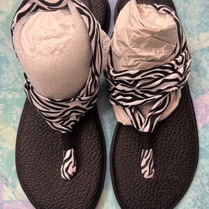 Sanuk Black and White Zebra Sandals